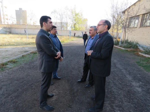 بازدیدآقای دکتر مصلحی مدیر کل محترم طرح، برنامه و بودجه دانشگاه فرهنگیان و هیات همراه از قسمت ها ی ساختمانی، فضای فیزیکی و سالن ورزشی پردیس ها              ی علامه طباطبایی و بنت الهدی صدر اردبیل 4