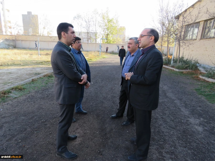 بازدیدآقای دکتر مصلحی مدیر کل محترم طرح، برنامه و بودجه دانشگاه فرهنگیان و هیات همراه از قسمت ها ی ساختمانی، فضای فیزیکی و سالن ورزشی پردیس ها              ی علامه طباطبایی و بنت الهدی صدر اردبیل 4