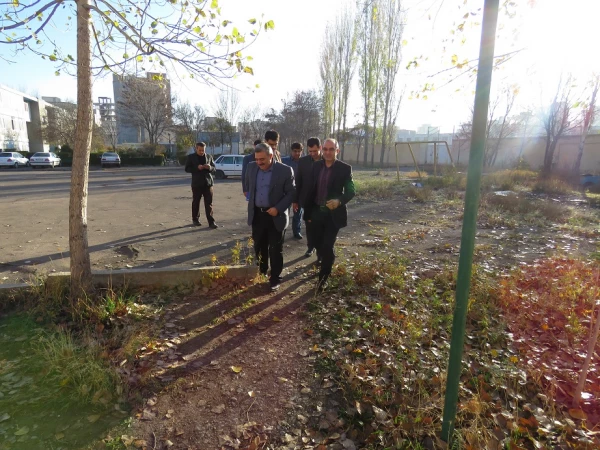 بازدیدآقای دکتر مصلحی مدیر کل محترم طرح، برنامه و بودجه دانشگاه فرهنگیان و هیات همراه از قسمت ها ی ساختمانی، فضای فیزیکی و سالن ورزشی پردیس ها              ی علامه طباطبایی و بنت الهدی صدر اردبیل 3