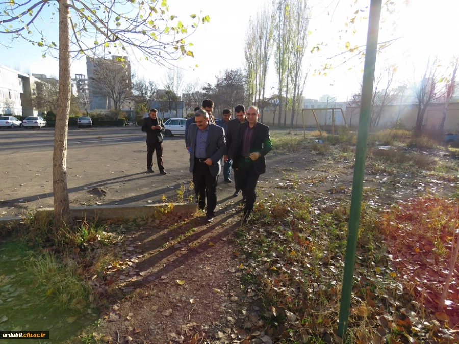 بازدیدآقای دکتر مصلحی مدیر کل محترم طرح، برنامه و بودجه دانشگاه فرهنگیان و هیات همراه از قسمت ها ی ساختمانی، فضای فیزیکی و سالن ورزشی پردیس ها              ی علامه طباطبایی و بنت الهدی صدر اردبیل 3