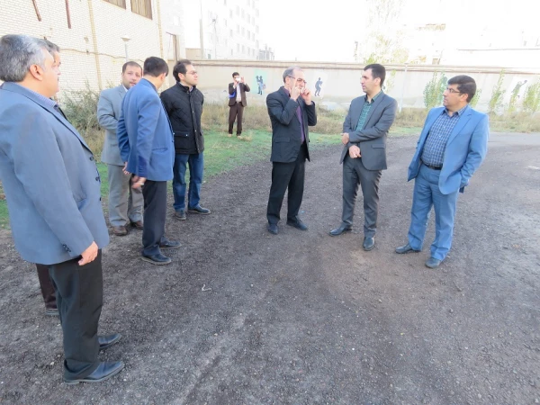 بازدیدآقای دکتر مصلحی مدیر کل محترم طرح، برنامه و بودجه دانشگاه فرهنگیان و هیات همراه از قسمت ها ی ساختمانی، فضای فیزیکی و سالن ورزشی پردیس ها              ی علامه طباطبایی و بنت الهدی صدر اردبیل 5