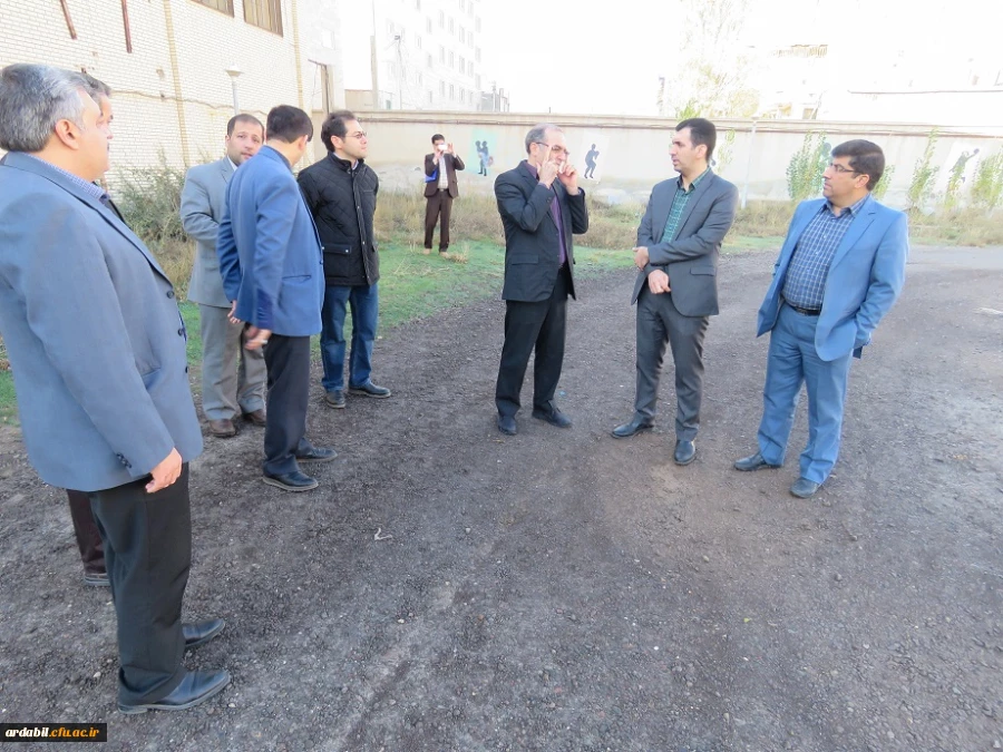 بازدیدآقای دکتر مصلحی مدیر کل محترم طرح، برنامه و بودجه دانشگاه فرهنگیان و هیات همراه از قسمت ها ی ساختمانی، فضای فیزیکی و سالن ورزشی پردیس ها              ی علامه طباطبایی و بنت الهدی صدر اردبیل 5