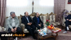سرپرست مدیریت دانشگاه فرهنگیان استان اردبیل به مناسبت هفته ی بسیج با خانواده ی شهید محمد مهرآور دیدار کرد. 4