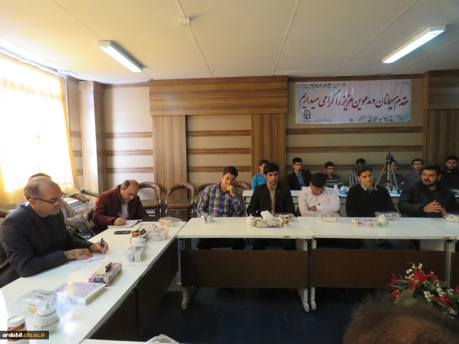 دیدار سرپرست مدیریت امور پردیس ها ی دانشگاه فرهنگیان اردبیل با دانشجویان منتخب پردیس علامه طباطبایی 3