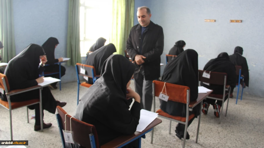 بازدید سرپرست محترم مدیریت امور پردیس های  استانی دانشگاه فرهنگیان اردبیل از روند برگزاری امتحانات ترم در پردیس بنت الهدی صدر 2