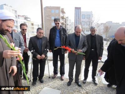 دکتر رضا عبدی، مدیر استانی دانشگاه فرهنگیان اردبیل در  مراسم  تجدید میثاق با شهداء:

«هر انسانی در هر زمانی برای توسعه ی مکتب خود تکلیفی دارد و تکلیف ما انجام با بصیرت و جهادگونه ی وظایف و مسؤولیت های فعلی است»