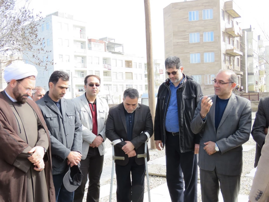 دکتر رضا عبدی، مدیر استانی دانشگاه فرهنگیان اردبیل در  مراسم  تجدید میثاق با شهداء:
«هر انسانی در هر زمانی برای توسعه ی مکتب خود تکلیفی دارد و تکلیف ما انجام با بصیرت و جهادگونه ی وظایف و مسؤولیت های فعلی است»  3