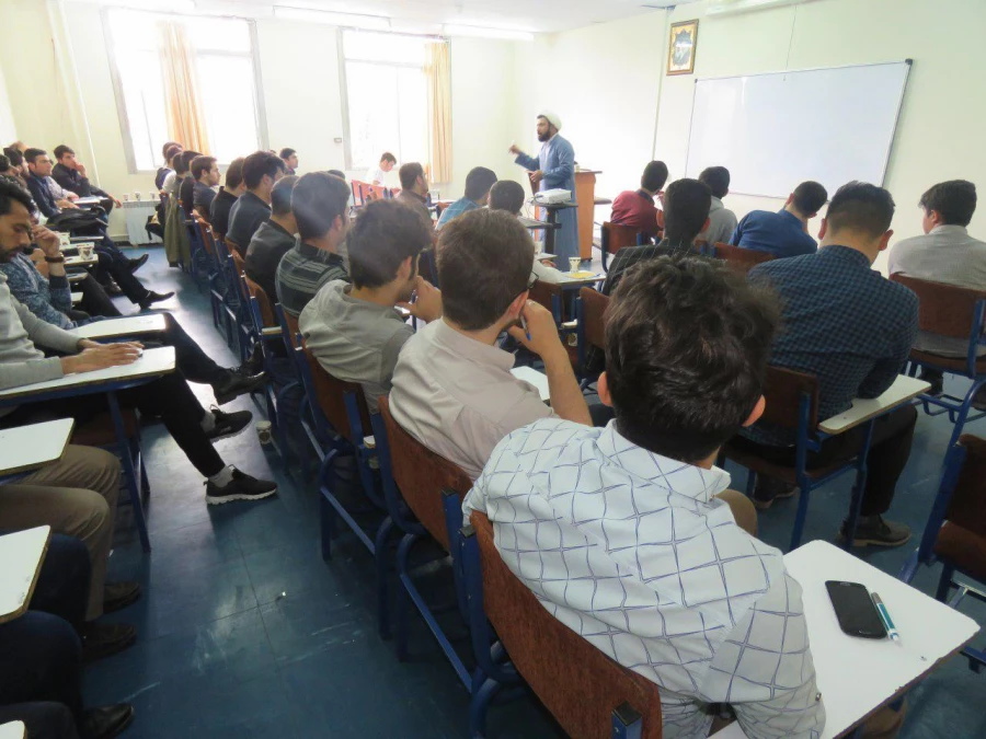 برگزاری دوره آموزشی معارف قرآن، نماز و مهدویت در دانشگاه فرهنگیان اردبیل 4