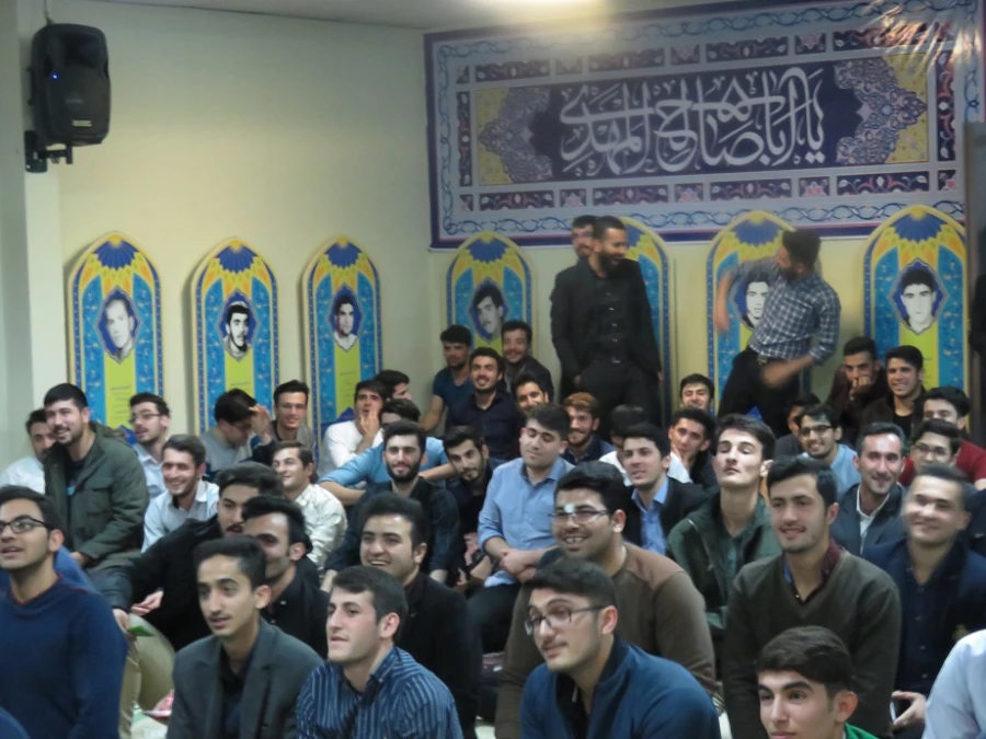 جشن باشکوه  نیمه شعبان در دانشگاه فرهنگیان اردبیل
«در انتظار تو چشمم سپید گشت و غمی نیست
اگر قبول تو افتد فدای چشم سیاهت» 2