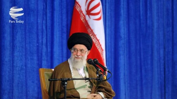 رهبر انقلاب در دیدار صبح امروز با دانشجو معلمان  کشور:
 رئیس جمهور آمریکا حرف های سخیف و سبکی زد/ از طرف ملت ایران می گویم آقای ترامپ شما غلط می کنید/ دیدید که هسته ای بهانه بود. 2