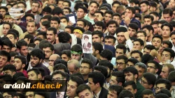 رهبر انقلاب در دیدار صبح امروز با  استادان، دانشجو معلمان  و مدیران دانشگاه فرهنگیان کشور:
 رئیس جمهور آمریکا حرف های سخیف و سبکی زد/ از طرف ملت ایران می گویم آقای ترامپ شما غلط می کنید/ دیدید که هسته ای بهانه بود. 2