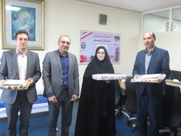 دکتر عبدی، مدیر امور پردیس های دانشگاه فرهنگیان اردبیل به مناسبت روز روابط عمومی  و ارتباطات: 

                               روابط عمومی ویترین هر نهاد و قلب تپندۀ هر سازمان است. 2