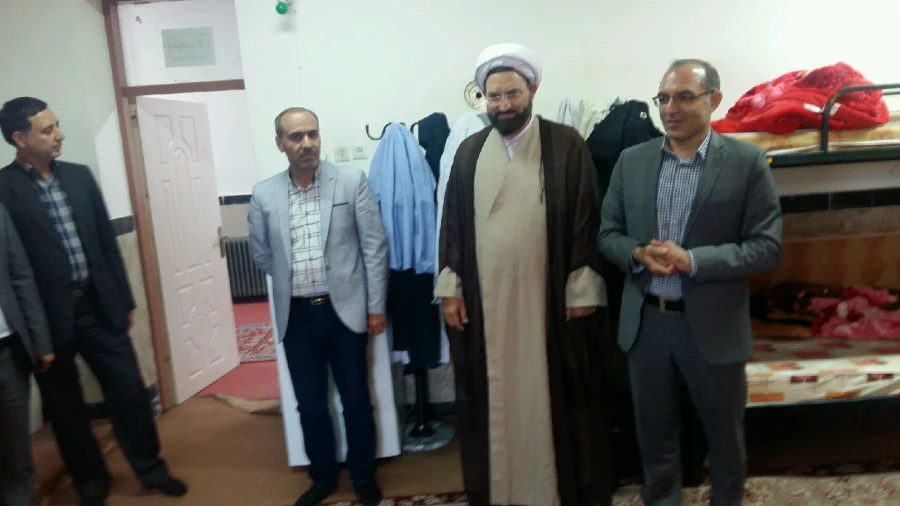 دکتر عبدی مدیریت امور پردیس های دانشگاه فرهنگیان اردبیل در بازدید از سرا های مرکز آموزشی نیر:

«زندگی در سراهای دانشجویی خاطرات شیرین و بهترین دوران زندگی هر دانشجو می باشد.» 2