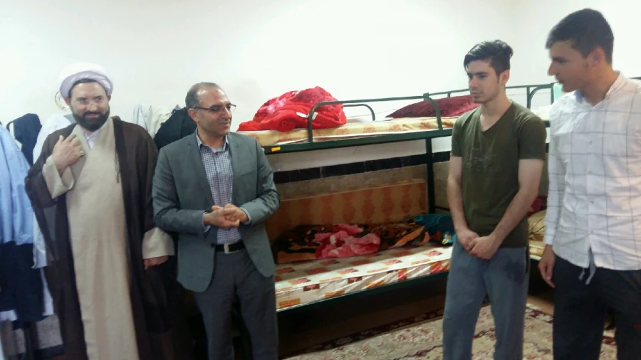 دکتر عبدی مدیریت امور پردیس های دانشگاه فرهنگیان اردبیل در بازدید از سرا های مرکز آموزشی نیر:

«زندگی در سراهای دانشجویی خاطرات شیرین و بهترین دوران زندگی هر دانشجو می باشد.» 3