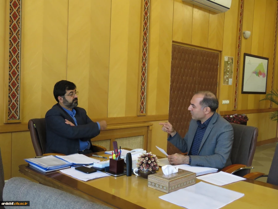 ابلاغ نامه دکتر خنیفر فر ریاست محترم دانشگاه فرهنگیان کشور به استاندار اردبیل 3