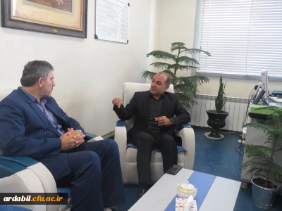 در دیدار دکتر عبدی با فرماندار  نیر:


تاکید بر توسعه ی مرکز  آموزش عالی آزادگان  نیر