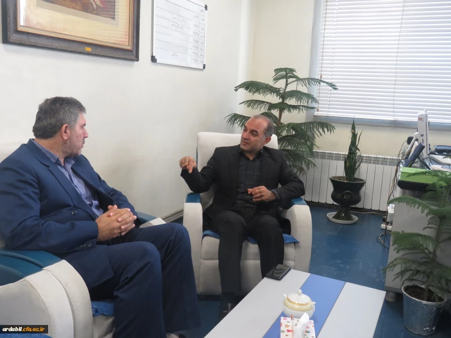 تاکید بر توسعه ی مرکز  آموزش عالی آزادگان  نیر  در دیدار دکتر عبدی با فرماندار  نیر 2