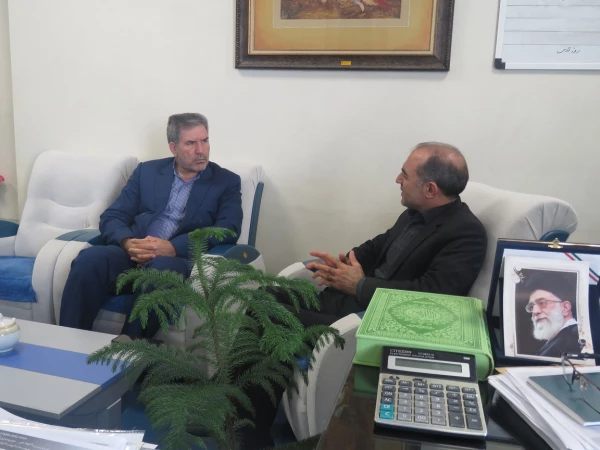 تاکید بر توسعه ی مرکز  آموزش عالی آزادگان  نیر  در دیدار دکتر عبدی با فرماندار  نیر 4