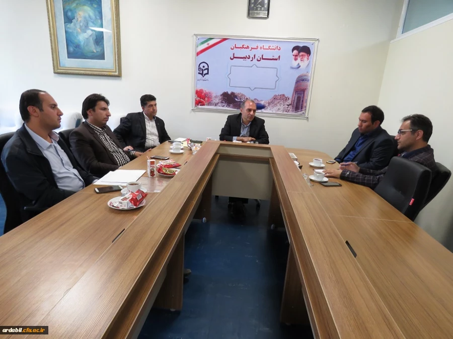 جلسه ی اجرای دیوارکشی محوطه زمین الحاقی به پردیسی علامه طباطبایی اردبیل 2