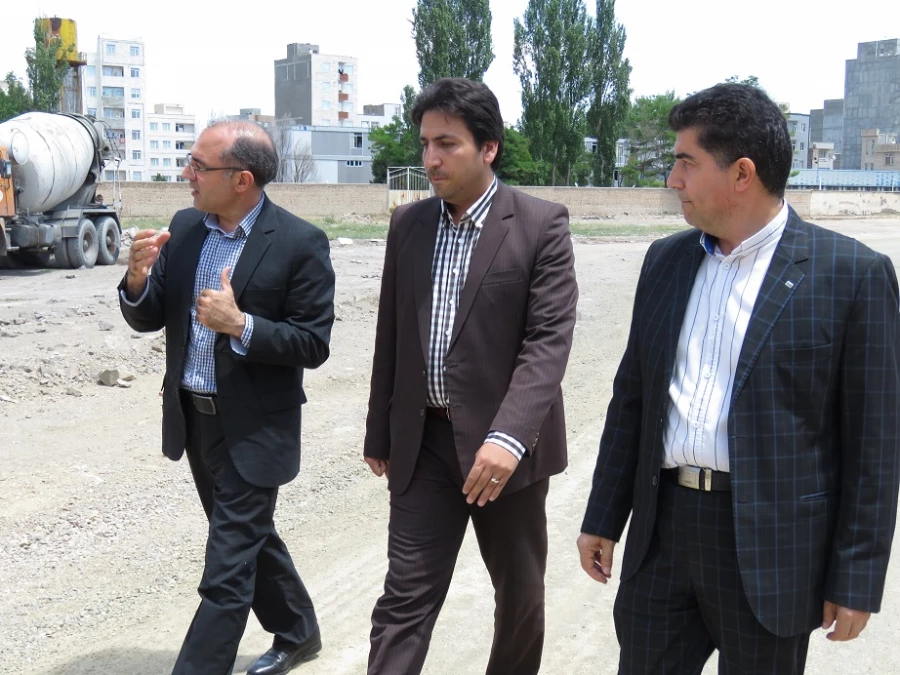 جلسه ی اجرای دیوارکشی محوطه زمین الحاقی به پردیسی علامه طباطبایی اردبیل 4