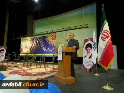 نماینده ولی فقیه در استان و امام جمعه اردبیل گفت: 

«اگر مسئولیتی در کشور داشته باشم الویت اول کشور را به آموزش و پرورش می دهم تا در عرض دو دهه کشور از این رو به آن رو شود» 2