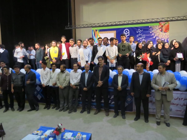 نماینده ولی فقیه در استان و امام جمعه اردبیل گفت: 

«اگر مسئولیتی در کشور داشته باشم الویت اول کشور را به آموزش و پرورش می دهم تا در عرض دو دهه کشور از این رو به آن رو شود» 5