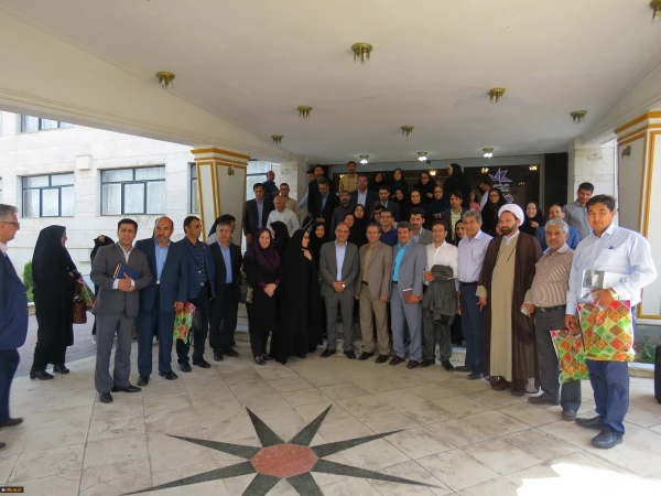 معاون پژوهشی دانشگاه فرهنگیان در اختتامیه نشست آموزشی کارشناسان پژوهش:
اجرای طرح مشاور پژوهشی دانشجو و سخنرانی علمی هفتگی
 2