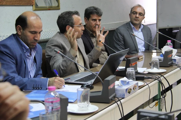 معاون پژوهشی دانشگاه فرهنگیان در اختتامیه نشست آموزشی کارشناسان پژوهش:
اجرای طرح مشاور پژوهشی دانشجو و سخنرانی علمی هفتگی
 2