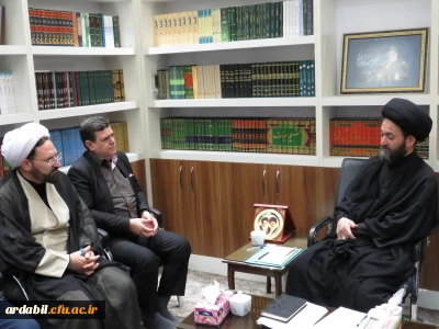 دکتر خنیفر در دیدار با نماینده ولی فقیه و امام جمعه اردبیل:

نماینده ولی فقیه به عنوان رکن اصلی استان می توانند قدرت معنوی دانشگاه باشند و از طریق تشویق مسئولان استانی در توسعه دانشگاه فرهنگیان منشاء اثرات مثبت و ماندگاری باشند.