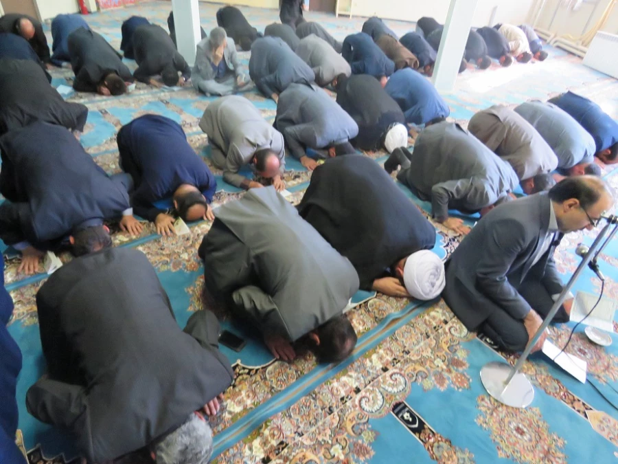 مراسم زیارت عاشورا با حضور اساتید، کارکنان و  دانشجویان دانشگاه فرهنگیان اردبیل 4