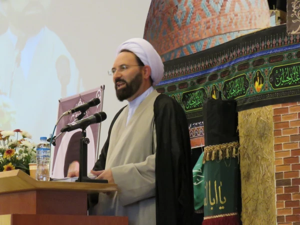 دکتر عبدی در آیین استقبال از نو دانشجومعلمان دانشگاه فرهنگیان اردبیل:

حرفۀ معلمی از نظر قرآن و از نظر تمام متفکران تعلیم تربیت شغل ارزشمند و مقدسی است. 8