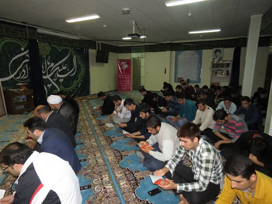 قرائت زیارت پرفیض عاشورا در پردیس علامه طباطبایی دانشگاه فرهنگیان اردبیل 6