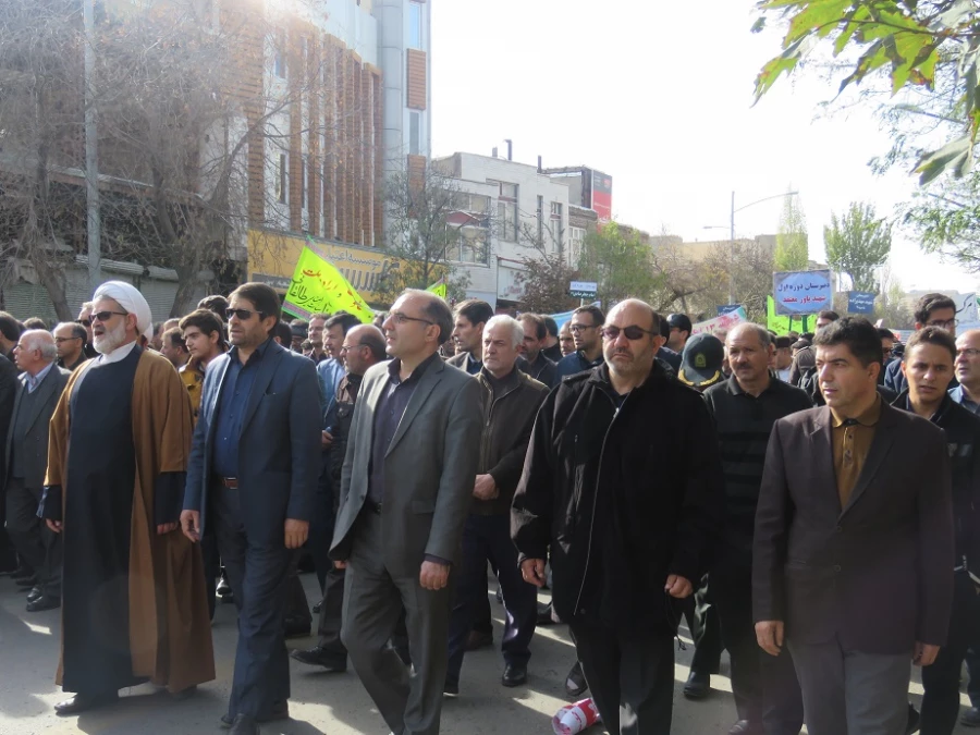شرکت با شکوه اساتید، کارکنان و دانشجومعلمان دانشگاه فرهنگیان اردبیل در راهپیمایی 13 آبان 3