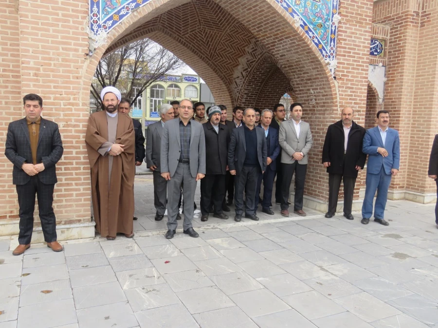 مراسم ادای احترام  به مقام شامخ شهدا 4