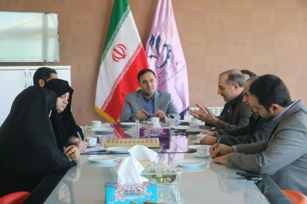 در دیدار رئیس دانشگاه فرهنگیان استان اردبیل و رئیس پارک علم و فن آوری استان عنوان شد:

پارک علم و فن آوری استان دوره های کارآفرینی برای دانشجومعلمان و مهارت آموزان برگزار میکند. 2