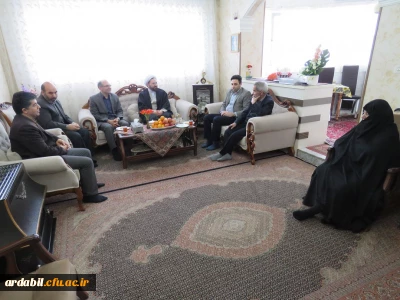 به مناسبت چهلمین سالگرد پیروزی شکوهمند انقلاب اسلامی:
دیدار سرپرست دانشگاه فرهنگیان اردبیل با خانواده دانشجو معلم شهید بهنام یوسفی
