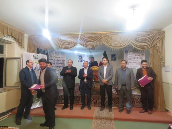 با حضور پر شور دانشجومعلمان و کارکنان دانشگاه فرهنگیان استان اردبیل برگزار شد:

مراسم شب شعر دانشجویی با همکاری کانون شعر و ادب 4