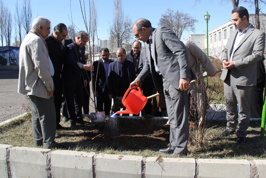 به مناسبت روز بزرگداشت شهدا در دانشگاه فرهنگیان اردبیل صورت گرفت:

گرامی داشت روز شهدا و تجلیل از همکاران شاهد و ایثاگر 2