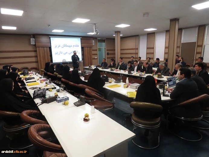 به مناسبت گرامیداشت هفته سرآمدی آموزش:

برگزاری «نشست نومعلمان» با مشارکت اداره کل آموزش و پرورش   2