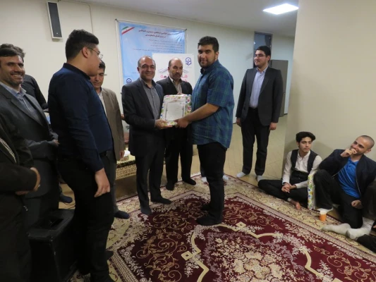 به مناسبت هفته سراها :

حضور سرپرست مدیریت امور پردیس ها و مسئول دفتر نهاد نمایندگی مقام معظم رهبری در جمع دانشجو معلمان خوابگاهی
 2