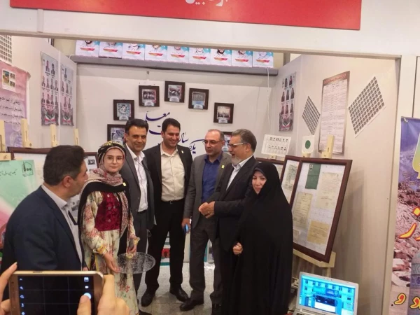 بازدید اعضای هیات رئیسه از غرفه دانشگاه فرهنگیان استان اردبیل در نمایشگاه آثار و موزه اسناد و مفاخر تربیت معلم ایران 9