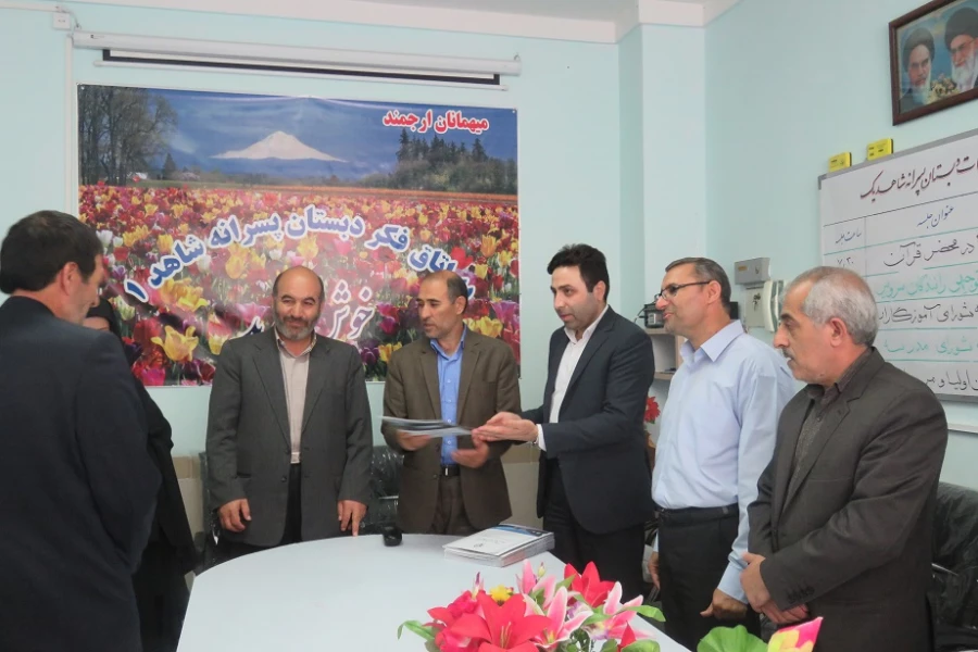 به مناسبت دهه سرآمدی آموزش در دانشگاه فرهنگیان اردبیل صورت پذیرفت:

تجلیل از مدیران، معاونان و آموزگاران مجری طرح کارورزی 4