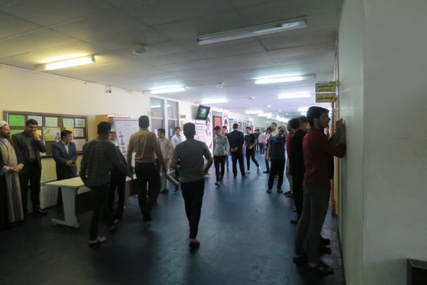 با حضور پرشور دانشجومعلمان در پردیس علامه طباطبایی اردبیل برگزار شد:

 انتخابات شورای صنفی-رفاهی: اردیبهشت 98 2