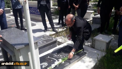 به مناسبت سالروز آزادسازی خرمشهر انجام گرفت:

عطرافشانی مزار شهدای والامقام دفاع مقدس و مدافعان حرم توسط مسؤلین و دانشجومعلمان پردیس علامه طباطبایی اردبیل