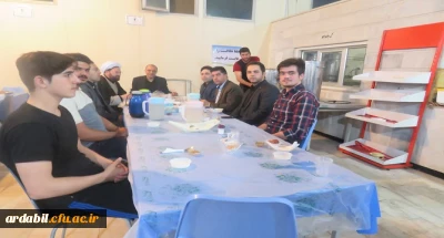 اعضای شورای مدیران دانشگاه فرهنگیان استان اردبیل افطارخود را همراه با دانشجویان پردیس علامه طباطبایی صرف نمودند.