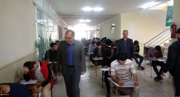 در جریان برگزاری امتحانات پایان نیمسال دوم سالتحصیلی 98-97:

بازدید سرپرست دانشگاه فرهنگیان استان اردبیل از روند برگزاری امتحانات واحد تابعه آزادگان نیر  2