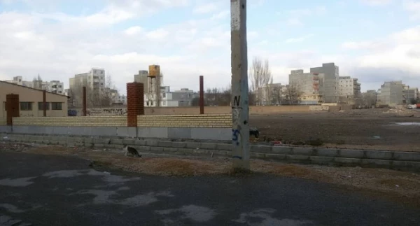 گزارش تصویری از روند اجرایی عملیات عمرانی احداث دیوار و فضای سبز محوطه دانشگاه فرهنگیان استان اردبیل 10