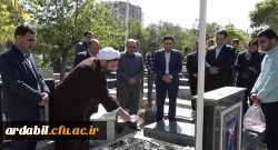 غبار روبی و عطرافشانی مزار شهدای دانشجو معلم و مدافع حرم با حضور دانشجومعلمان جدید الورود 3
