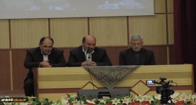 معلم رکن اصلی نظام تعلیم و تربیت در سند تحول بنیادین آموزش و پرورش است 4