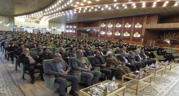 معلم رکن اصلی نظام تعلیم و تربیت در سند تحول بنیادین آموزش و پرورش است 3